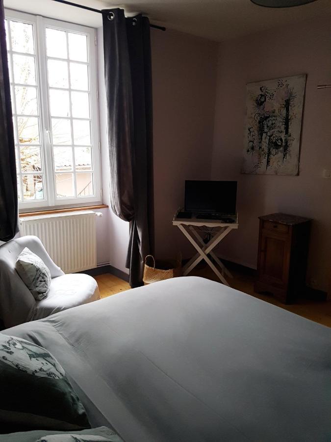 Chambres D'Hotes Du Tilleul Nanteuil-en-Vallée Εξωτερικό φωτογραφία